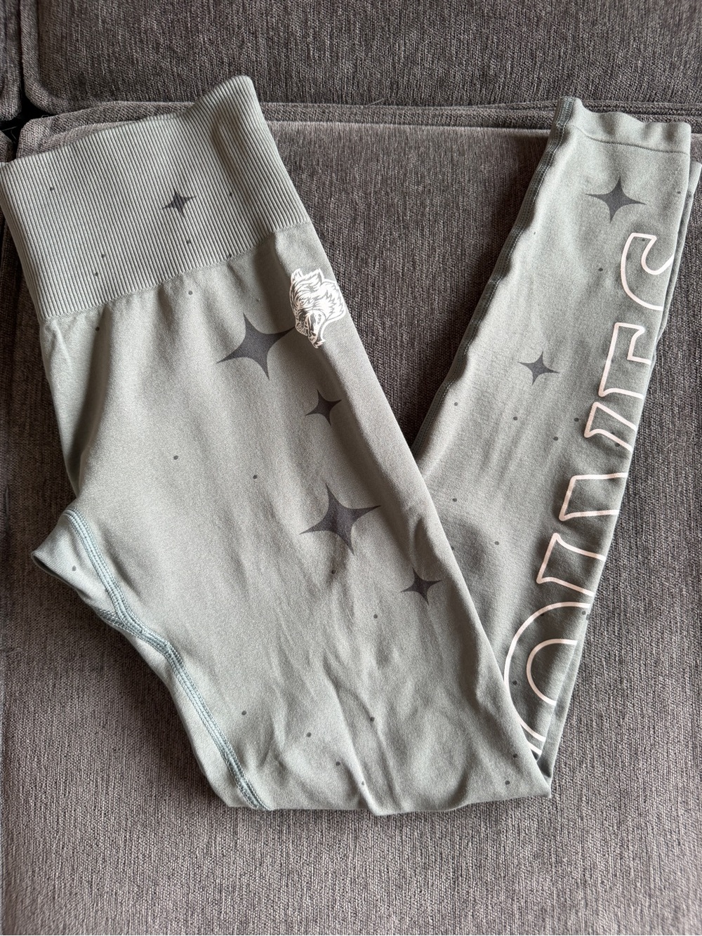 Darc Sport Sage Green Star-Accent Leggings
